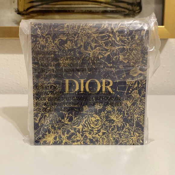 DIOR Ceramic Star Holiday 2022 - Picture 4 of 7